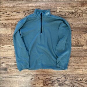 The North Face Men's Quarter Zip-Up Gray Pullover
